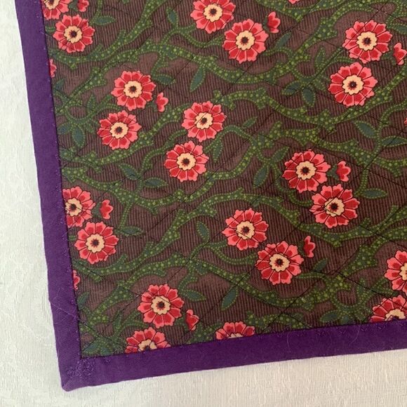 Quilted Bedside Organizer Pockets Hand Crafted Paisley - Picture 7 of 7